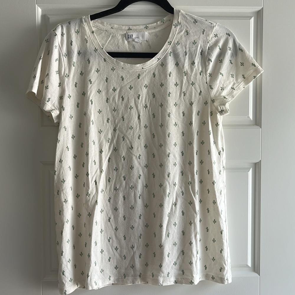 GAP FAVORITE t shirt
